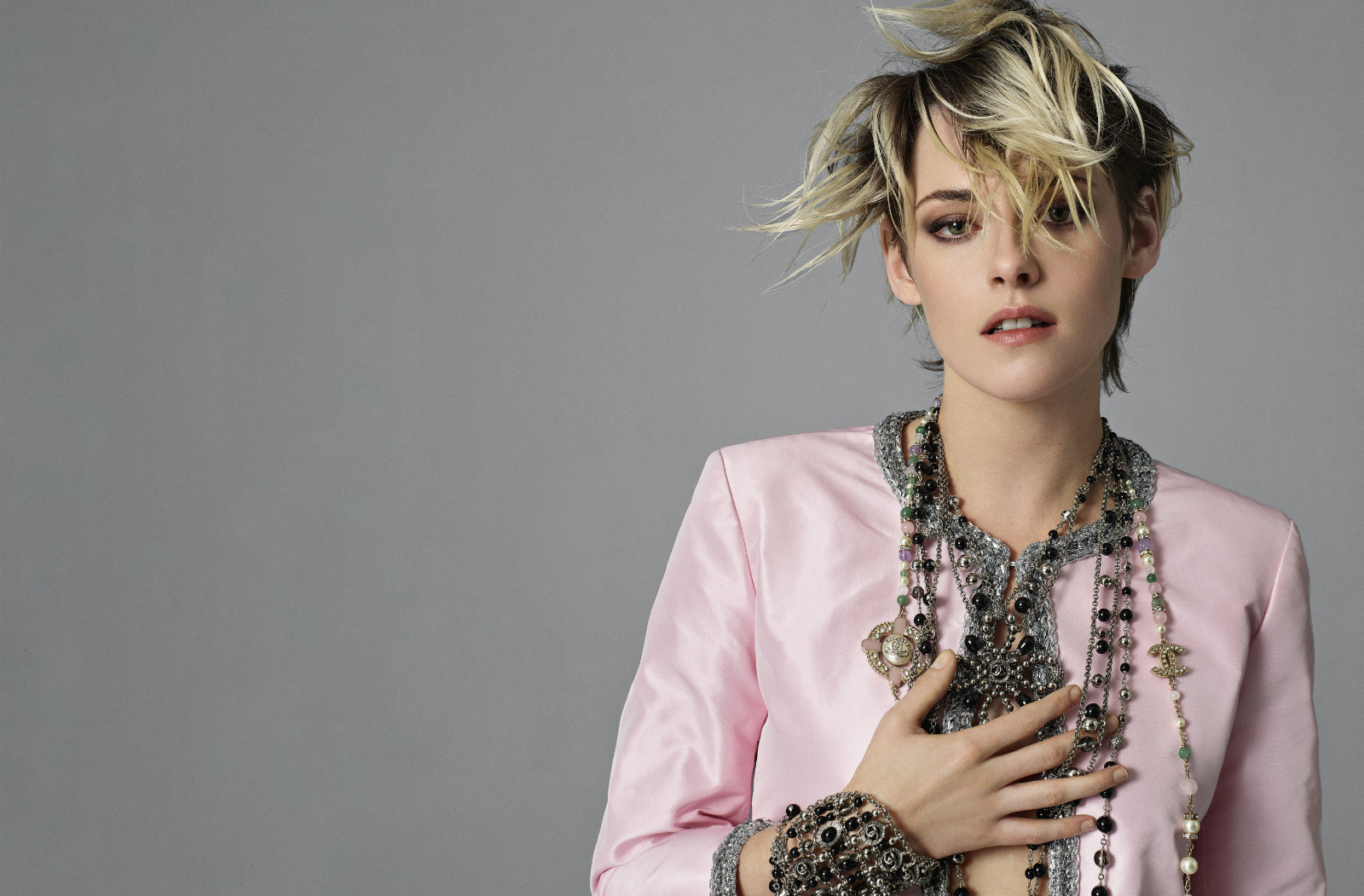 Chanel revela su nueva campaña de Gabrielle protagonizada por Kristen Stewart