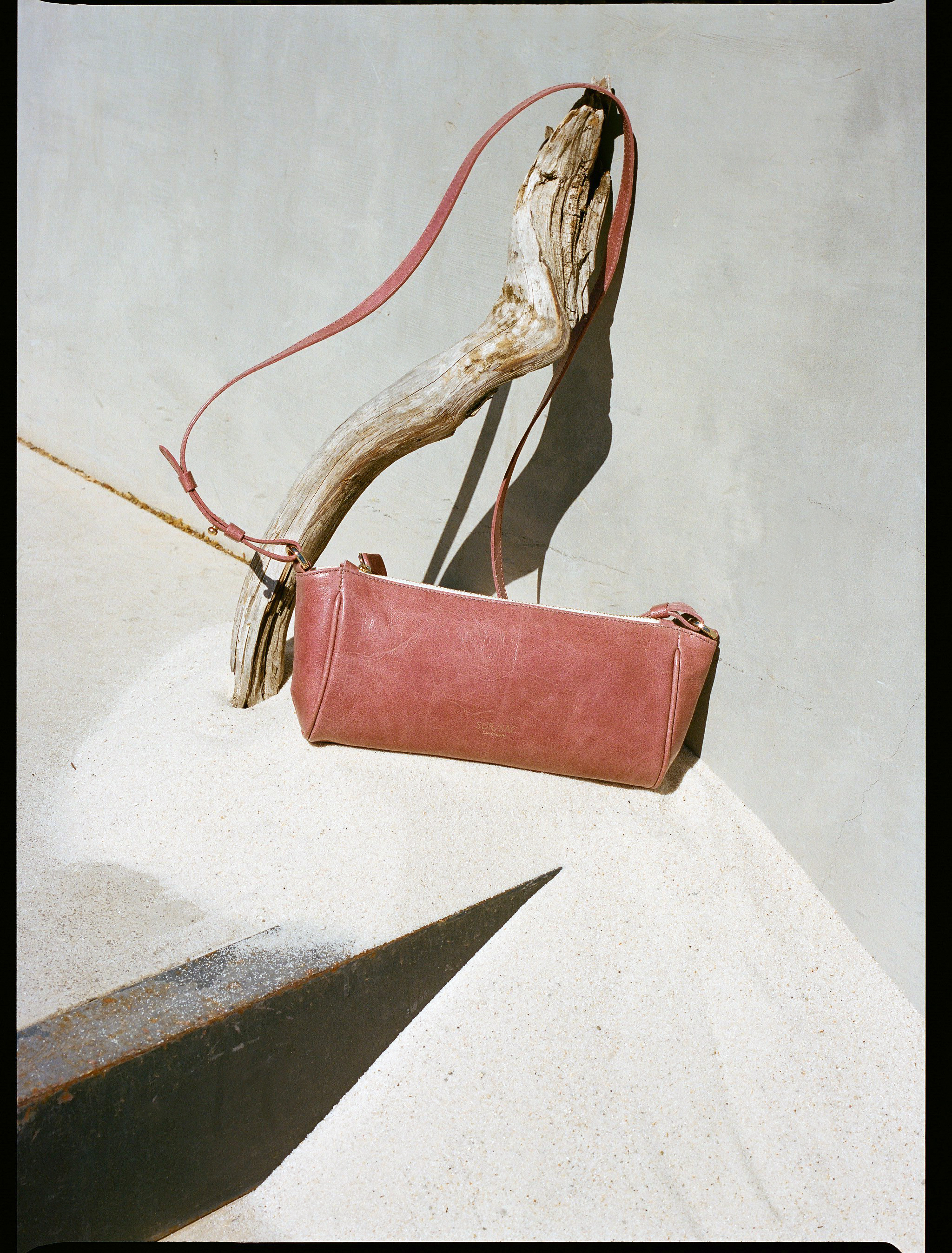 Bolsos de aires ibéricos: pequeños y fáciles de llevar